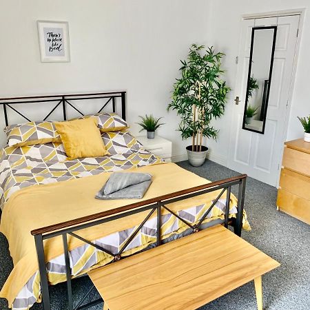 Contemporary 2 Bedroom Victorian Town House - Sleeps Up To 6 Kimberley  المظهر الخارجي الصورة