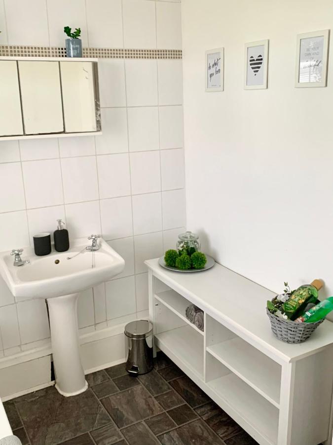 Contemporary 2 Bedroom Victorian Town House - Sleeps Up To 6 Kimberley  المظهر الخارجي الصورة