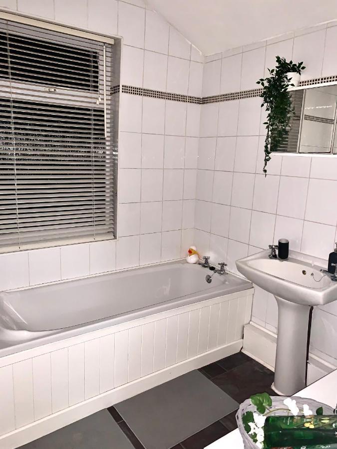 Contemporary 2 Bedroom Victorian Town House - Sleeps Up To 6 Kimberley  المظهر الخارجي الصورة