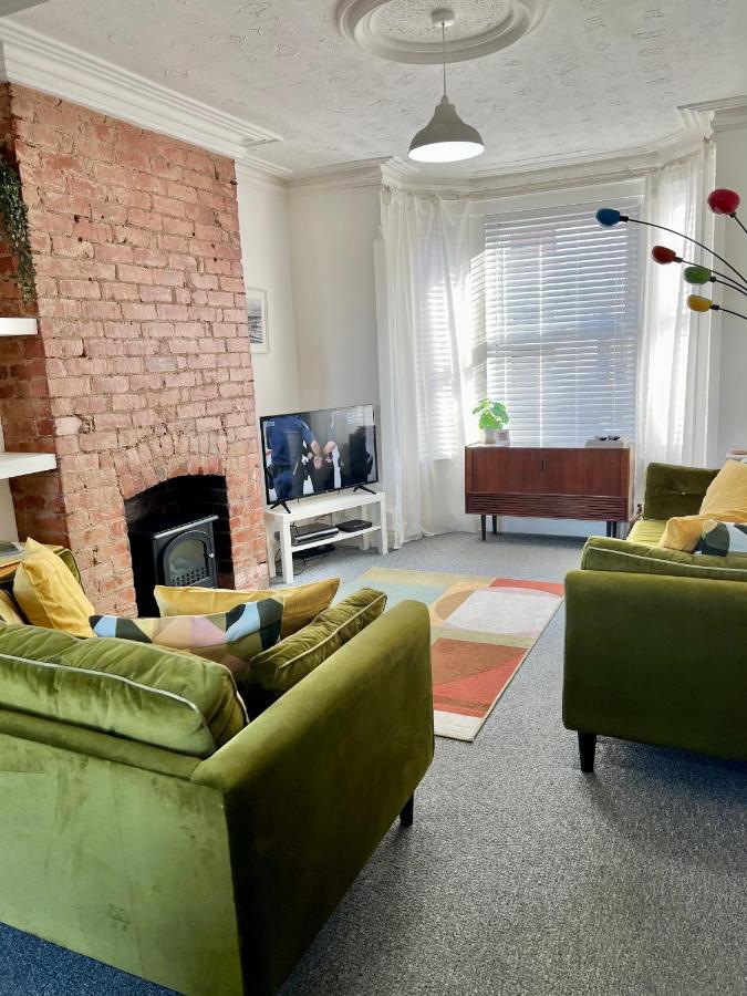 Contemporary 2 Bedroom Victorian Town House - Sleeps Up To 6 Kimberley  المظهر الخارجي الصورة
